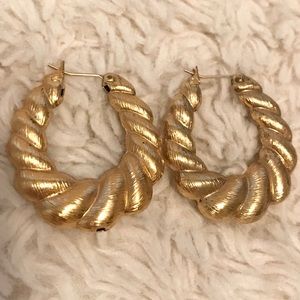 Gold Tone Lobster Hoop Earrings